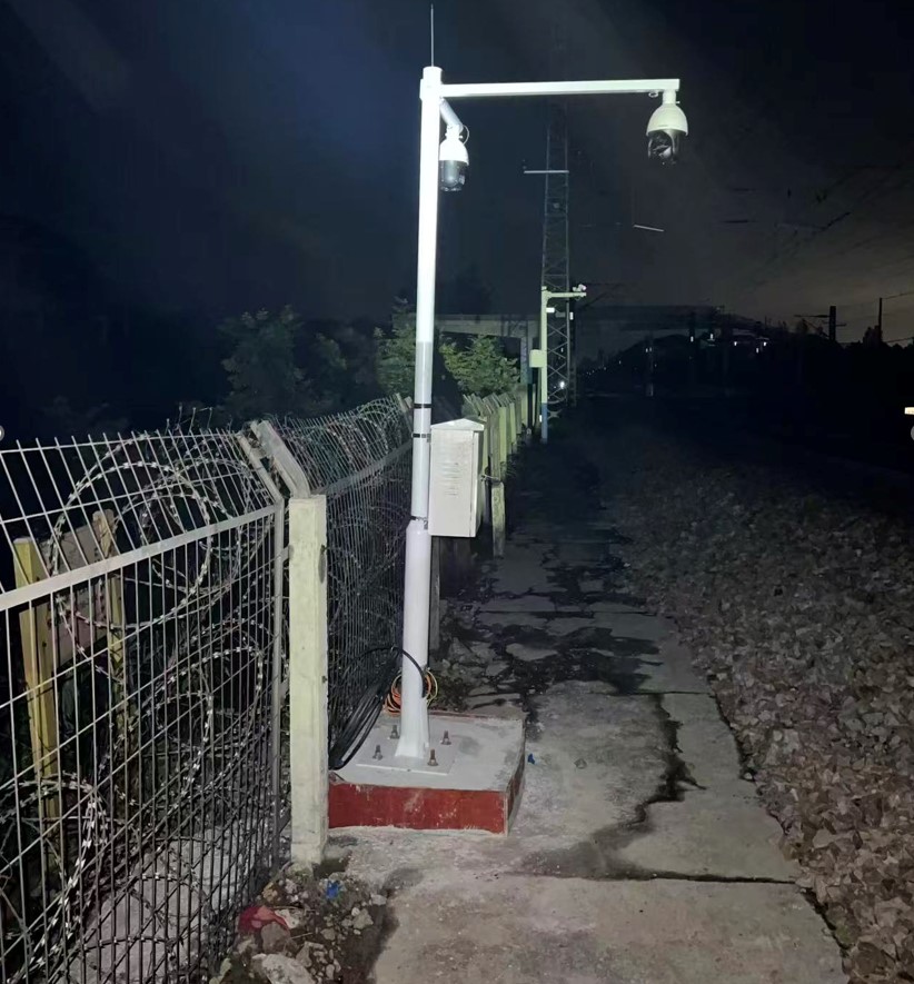 铁路监控、 边缘计算终端、边缘盒子、边缘智能终端、4路视频分析盒 铁路监控、 边缘计算终端、边缘盒子、边缘智能终端、4路视频分析盒